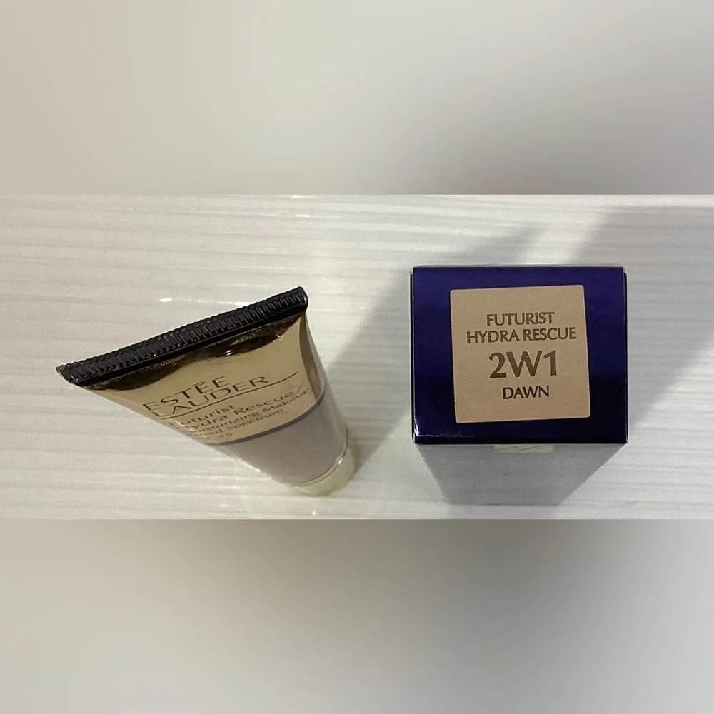 Estée Lauder Futurist Hydra Rescue Moisturizing Makeup Broad Spectrum SPF 45